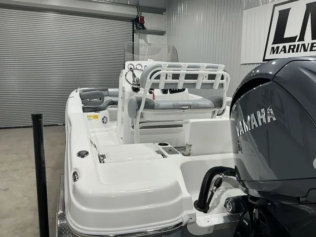 Slide: The Image of NauticStar 211 Hybrid 2026 - 21