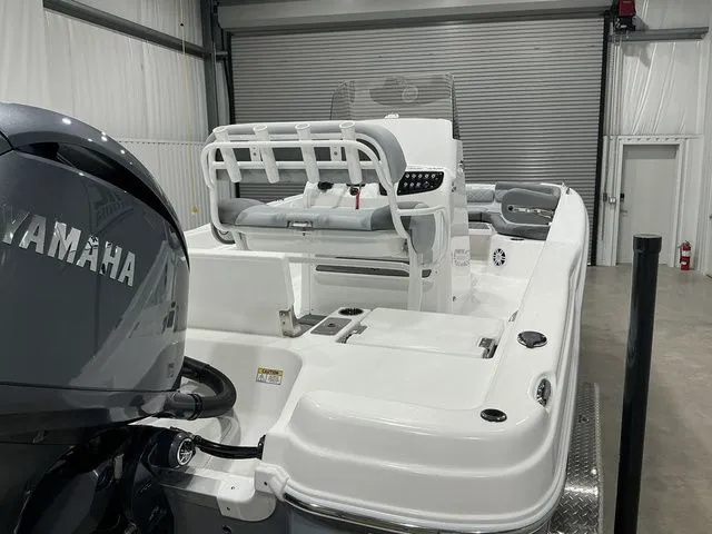 Slide: The Image of NauticStar 211 Hybrid 2026 - 22