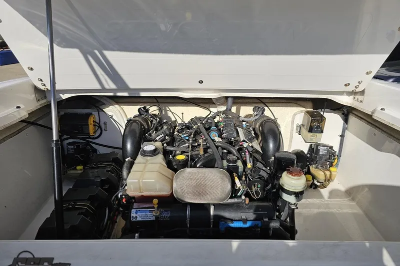 Slide: The Image of Engine compartment of 2010 Sunsation 288 MID-CABIN - OPEN BOW boat. - 108
