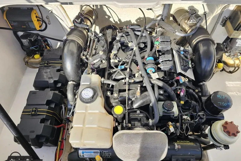 Slide: The Image of Engine compartment of 2010 Sunsation 288 MID-CABIN - OPEN BOW boat. - 110