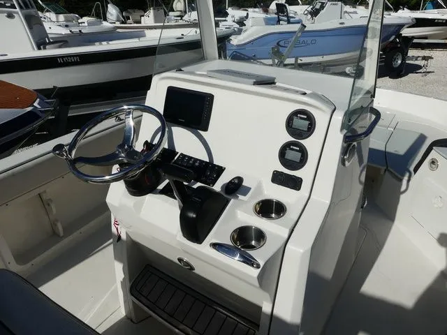 Slide: The Image of Stingray 206 CC 2021 - 6