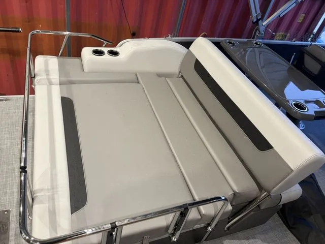 Slide: The Image of Princecraft VECTRA 21 RL/60ELPT CT EFI 4S 2026 - 6