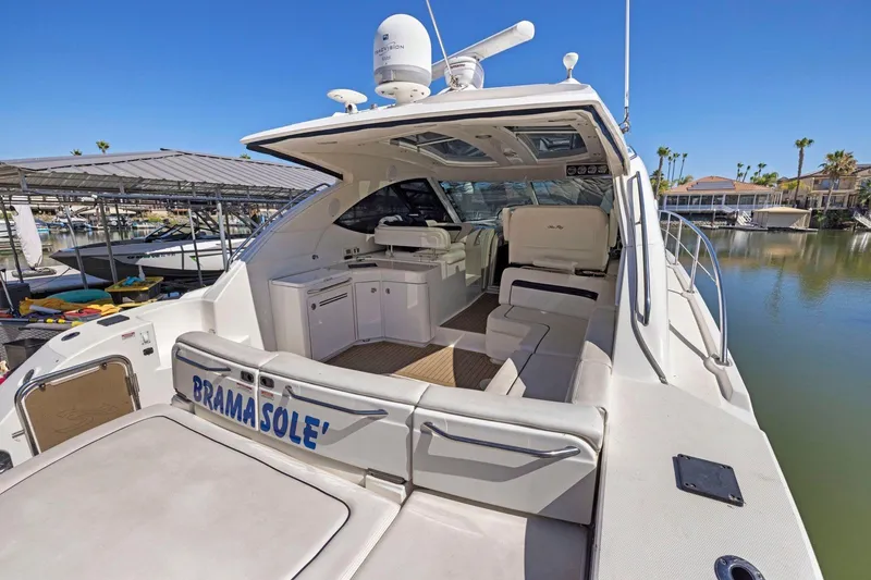 Slide: The Image of 2009 Sea Ray 470 Sundancer luxury yacht with spacious deck and modern amenities. - 22