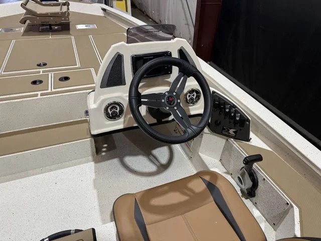 Slide: The Image of Xpress H20 Crappie W/Yamaha 175 "SHO" 2026 - 13