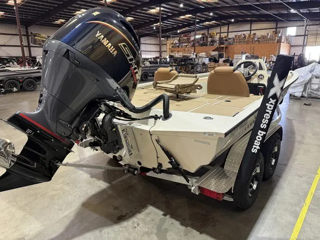 Slide: The Image of Xpress H20 Crappie W/Yamaha 175 "SHO" 2026 - 4