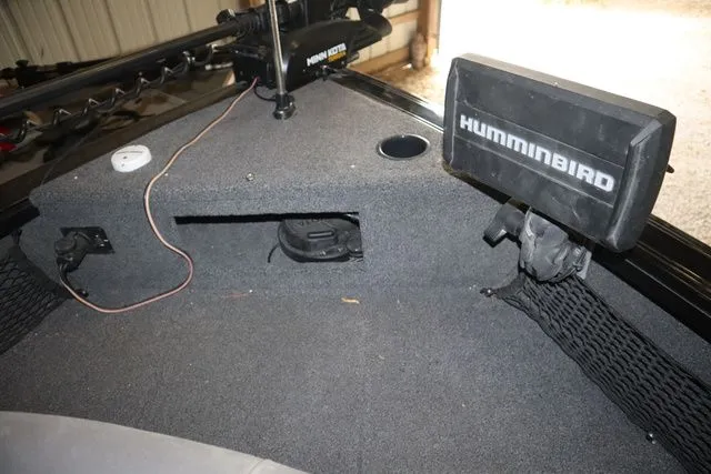 Slide: The Image of Crestliner 1750 Fish Hawk WT JS 2019 - 19