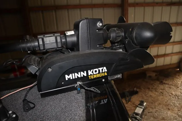 Slide: The Image of Crestliner 1750 Fish Hawk WT JS 2019 - 22