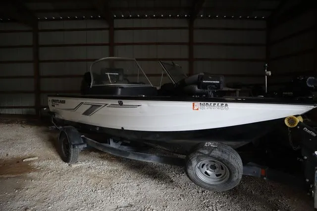 Slide: The Image of Crestliner 1750 Fish Hawk WT JS 2019 - 4