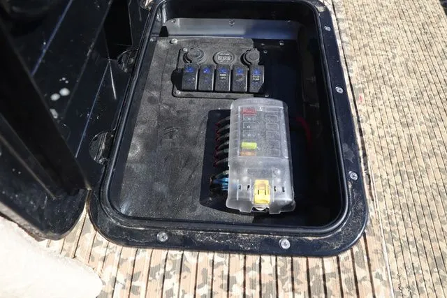 Slide: The Image of Starcraft Mariner 14 1974 - 4