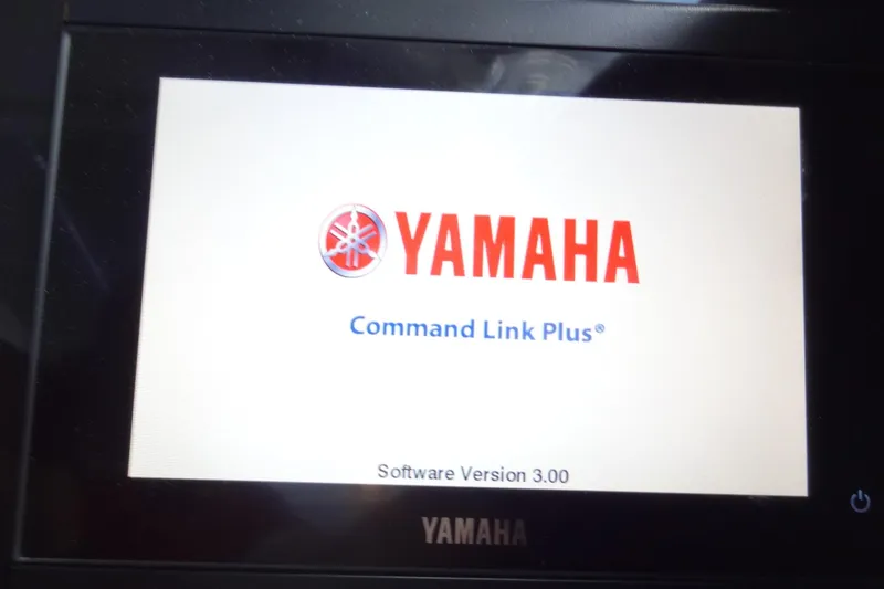 Slide: The Image of Yamaha Command Link Plus display on Jeanneau Merry Fisher 895 Offshore, 2022 model. - 86