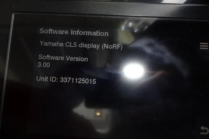 Slide: The Image of Yamaha CL5 display showing software version 3.00 on Jeanneau Merry Fisher 895 Offshore. - 95