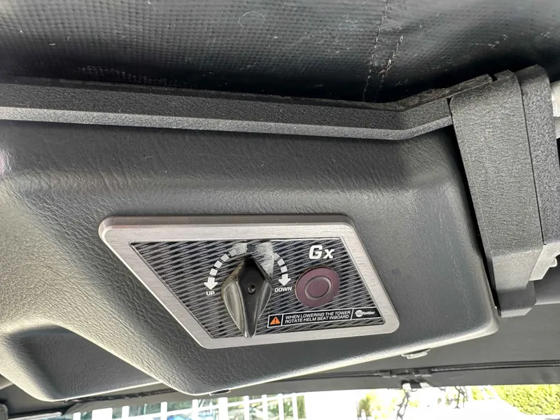 Slide: The Image of Malibu Wakesetter 23 LSV 2019 - 13