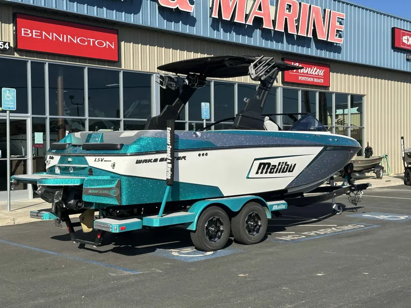 Slide: The Image of Malibu Wakesetter 23 LSV 2019 - 3