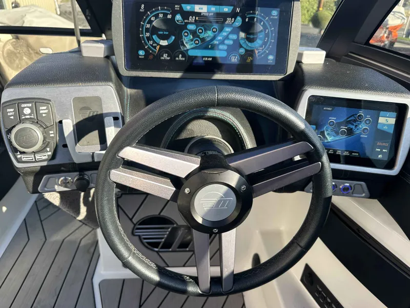 Slide: The Image of Malibu Wakesetter 23 LSV 2019 - 7