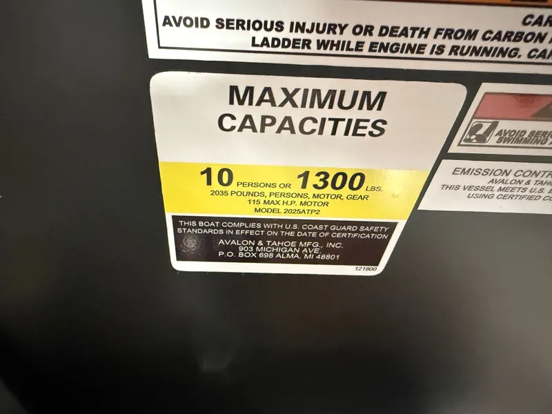 Slide: The Image of Tahoe Sport 2185 Rear Fish & Honda 4-Stroke EFI 2026 - 16