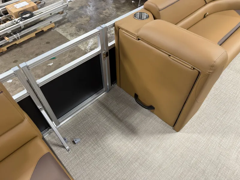 Slide: The Image of Tahoe Sport 2185 Rear Fish & Honda 4-Stroke EFI 2026 - 33