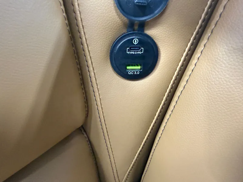 Slide: The Image of Tahoe Sport 2185 Rear Fish & Honda 4-Stroke EFI 2026 - 37