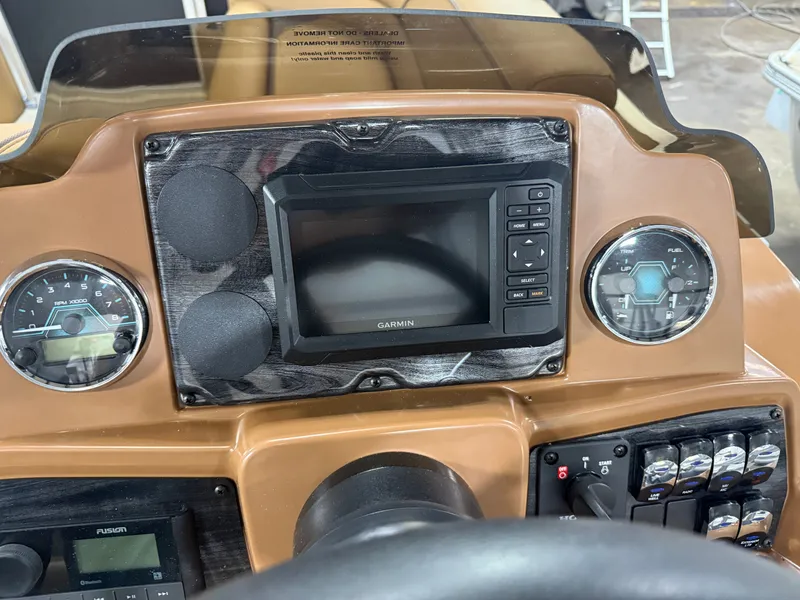 Slide: The Image of Tahoe Sport Rear Fish 2185 & 4-Stroke $32995 2026 - 14