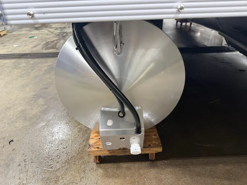 Slide: The Image of Tahoe Sport Rear Fish 2185 & 4-Stroke $32995 2026 - 29