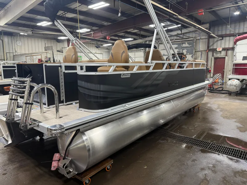 Slide: The Image of Tahoe Sport Rear Fish 2185 & 4-Stroke $32995 2026 - 42