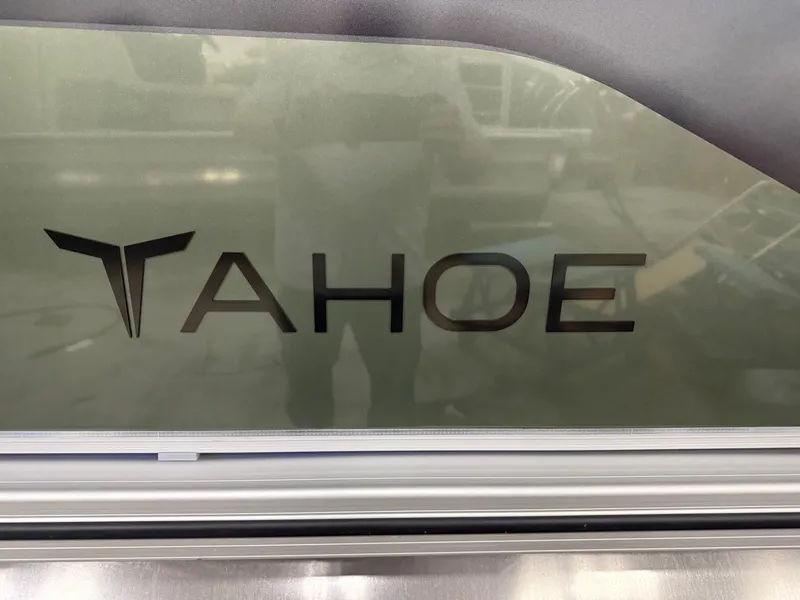 Slide: The Image of Tahoe Sport 200HP VRB 2385 Swingback Tritoon 2026 - 33