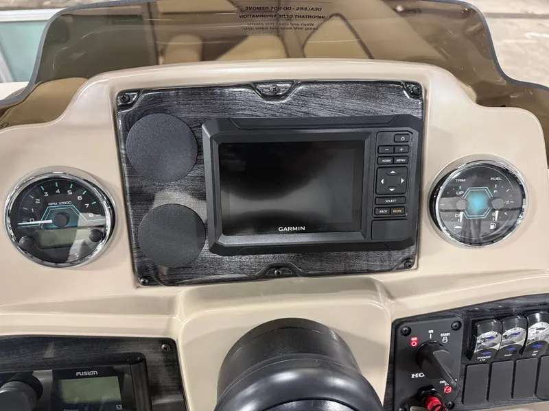 Slide: The Image of Tahoe Sport 2180 Swingback (VRB) & Honda 4-Stroke EFI 2026 - 13