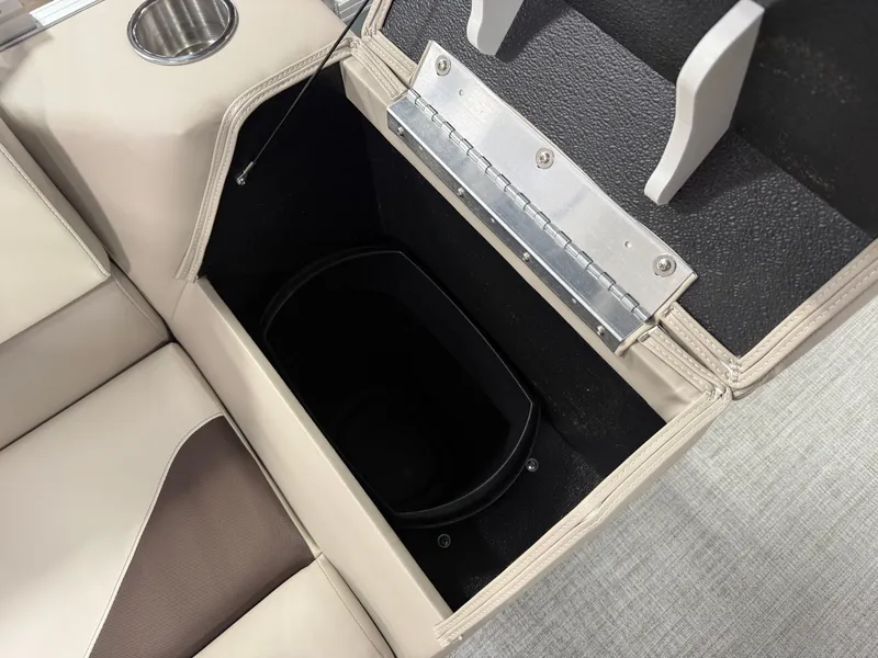 Slide: The Image of Tahoe Sport 2180 Swingback (VRB) & Honda 4-Stroke EFI 2026 - 32