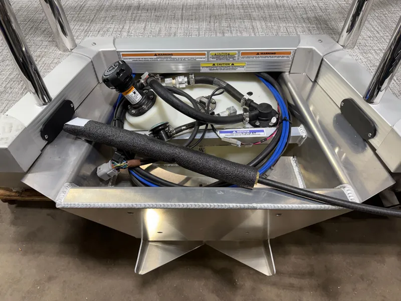 Slide: The Image of Tahoe Sport 2180 Swingback (VRB) & Honda 4-Stroke EFI 2026 - 41