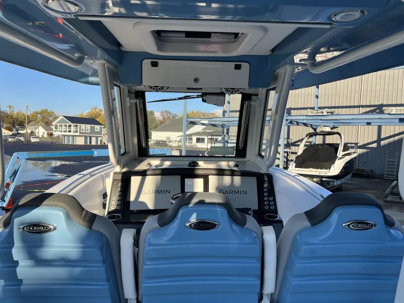 Slide: The Image of Robalo 300 2026 - 13