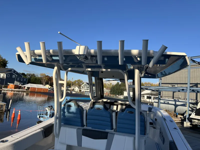 Slide: The Image of Robalo 300 2026 - 7