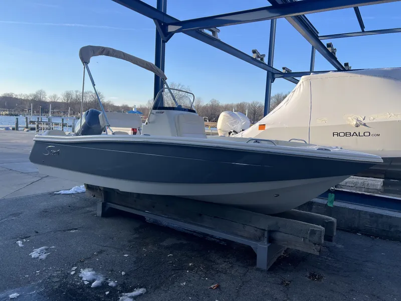 Slide: The Image of Scout Sportfish 188 2026 - 7