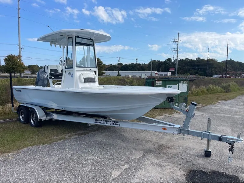 The Image of Tidewater 2110 Bay Max 2026 - 1