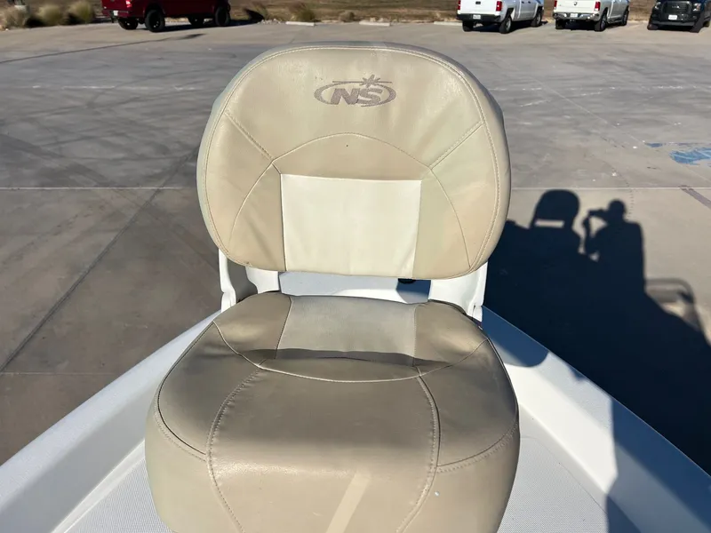 Slide: The Image of NauticStar 214XTS SHALLOW BAY 2016 - 18