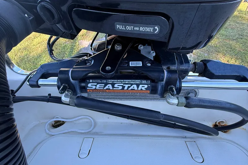 Slide: The Image of 2021 Carolina Skiff 26 Ultra Elite with SeaStar steering system detail. - 36