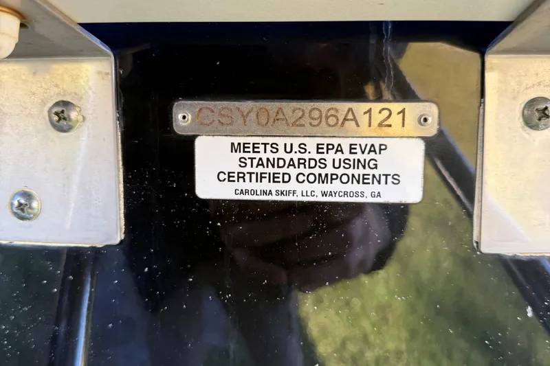 Slide: The Image of 2021 Carolina Skiff 26 Ultra Elite compliance label, meeting U.S. EPA standards. - 52