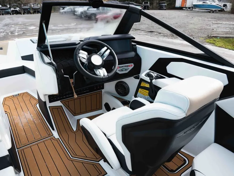 Slide: The Image of Nautique Super Air Nautique S21 2026 - 8