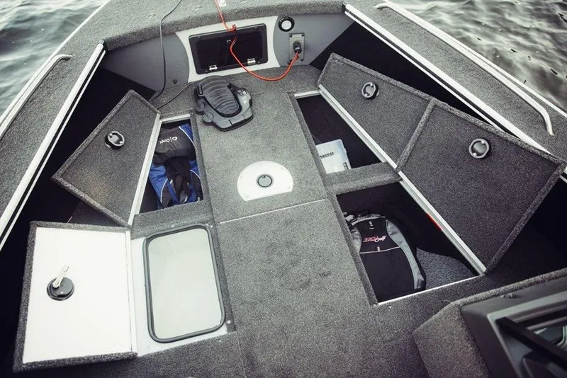 Slide: The Image of Alumacraft Trophy 185 2017 - 9