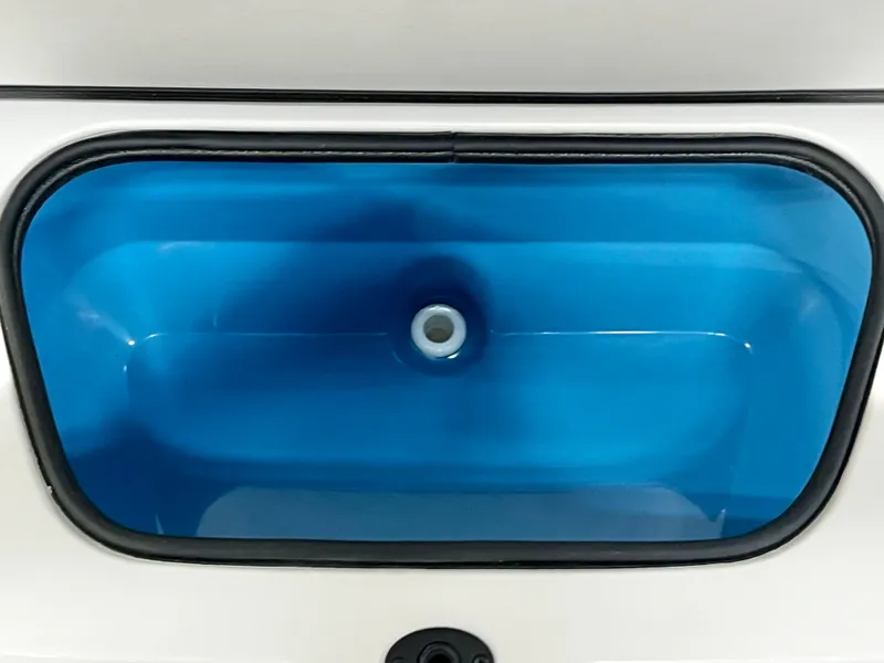 Slide: The Image of Stingray 216CC - $78,443 2026 - 19