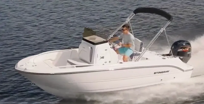 The Image of Stingray 173CC (Center Console) 2026 - 1