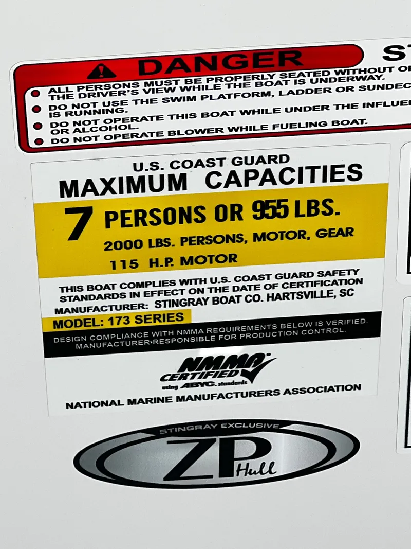 Slide: The Image of Stingray 173CC (Center Console) 2026 - 20