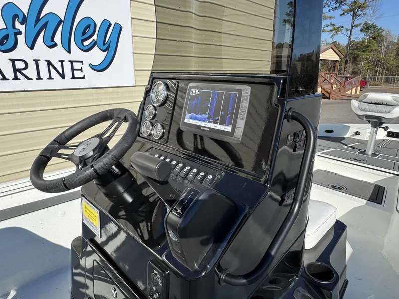 Slide: The Image of Excel 220 Bay Pro Elite 2026 - 3