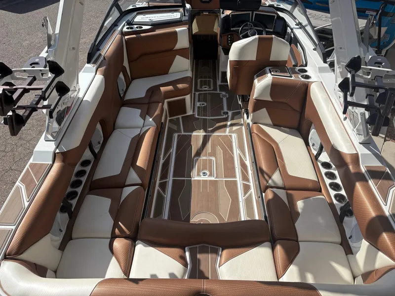 Slide: The Image of Centurion Ri245 2022 - 5