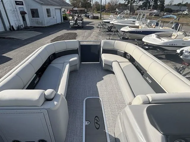 Slide: The Image of Harris Solstice 250 SL 2024 - 8