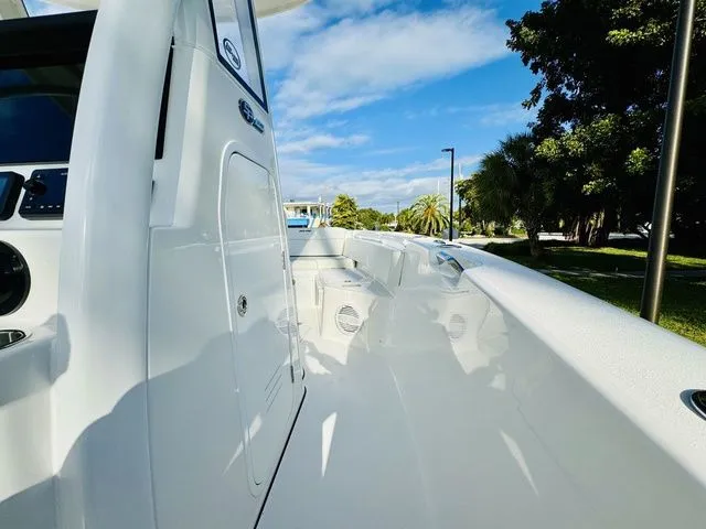 Slide: The Image of Sea Pro 245FLX Sandbar 2026 - 12