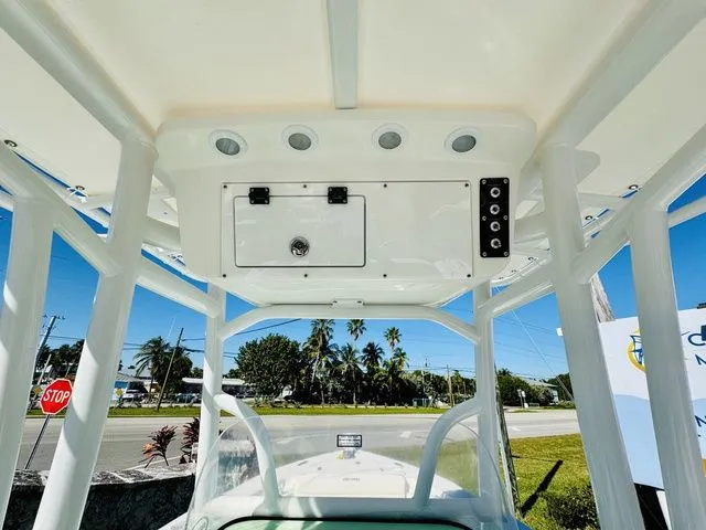 Slide: The Image of Sea Pro 225FLX Sandbar 2026 - 10