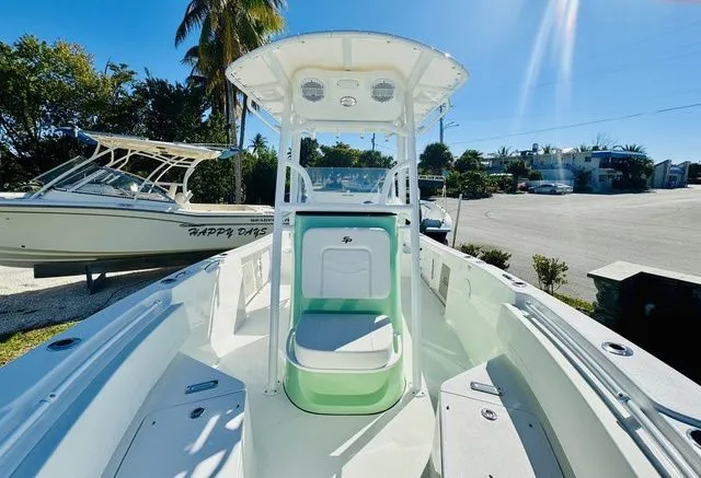 Slide: The Image of Sea Pro 225FLX Sandbar 2026 - 17