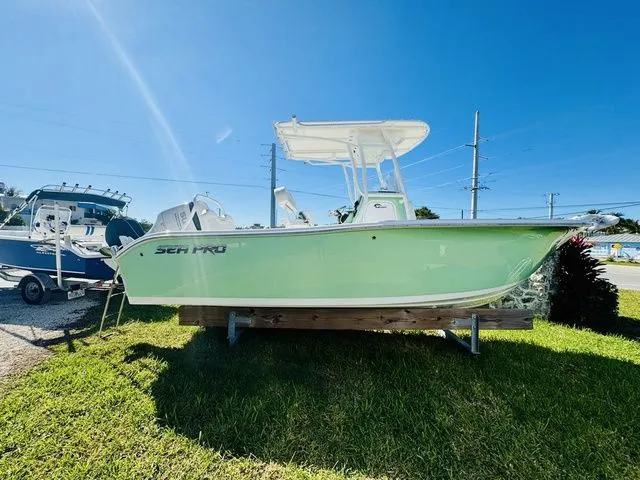 Slide: The Image of Sea Pro 225FLX Sandbar 2026 - 19