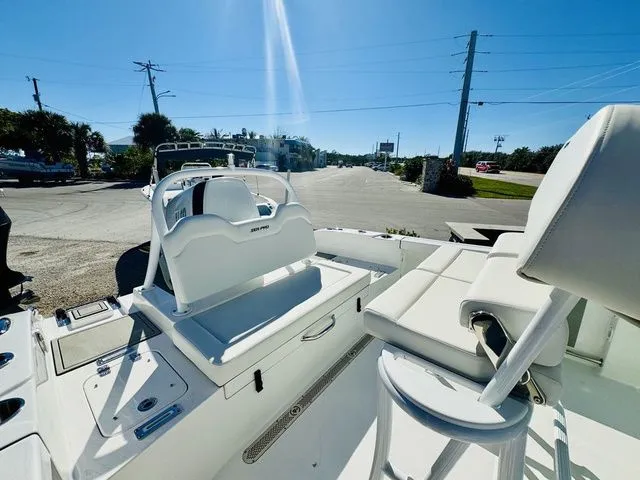 Slide: The Image of Sea Pro 225FLX Sandbar 2026 - 7