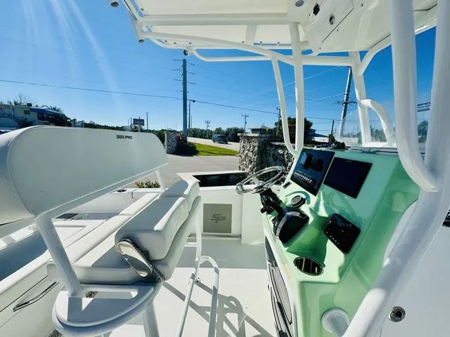 Slide: The Image of Sea Pro 225FLX Sandbar 2026 - 8