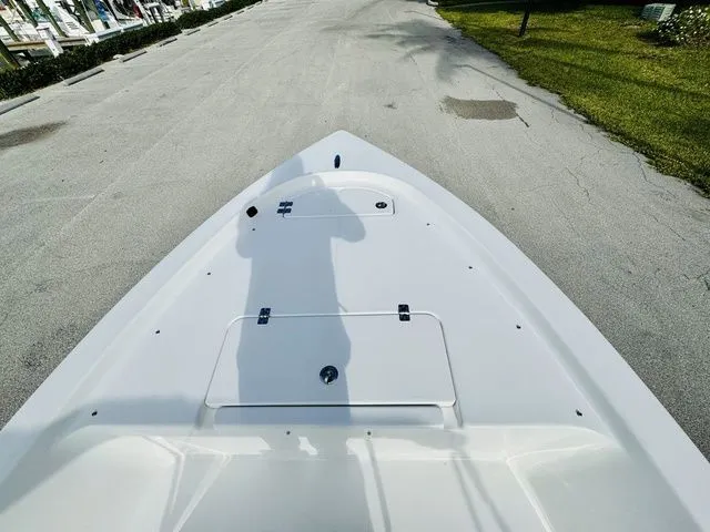 Slide: The Image of Sea Pro 172 Bay Series 2026 - 13